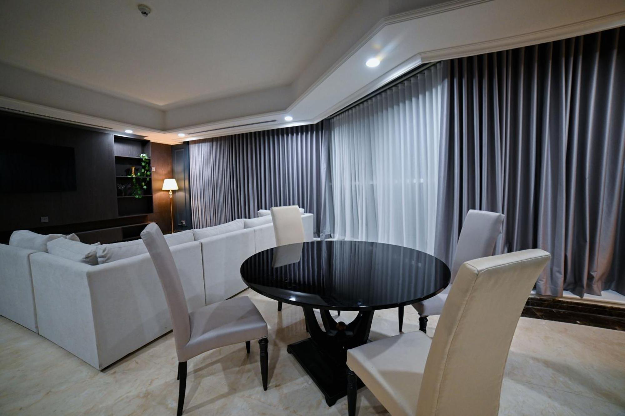 Seven Seas Hotel Dubai Luaran gambar